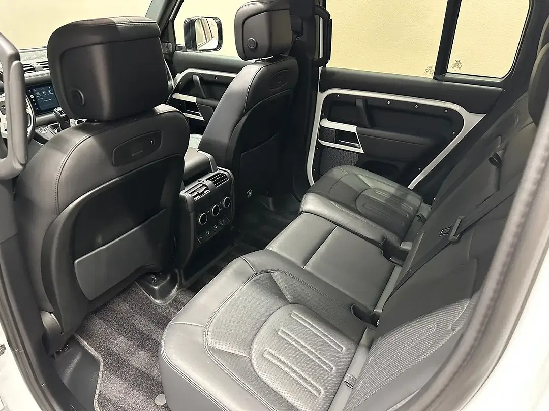 Land Rover Defender P400e Hybrid 110 S - foto 15