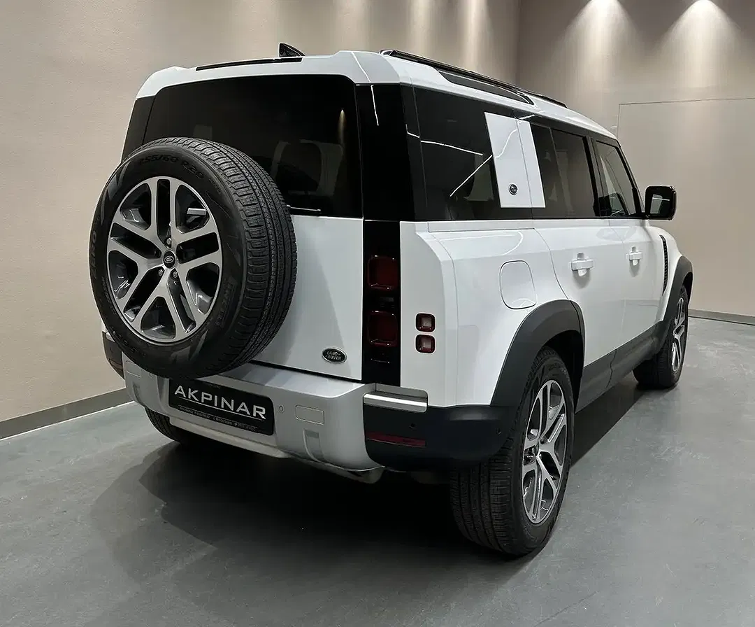 Land Rover Defender P400e Hybrid 110 S - Thumbnail 8