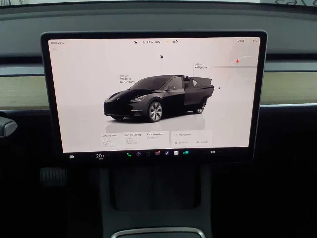 Tesla Model Y AWD Dual Motor Long Range - Thumbnail 6