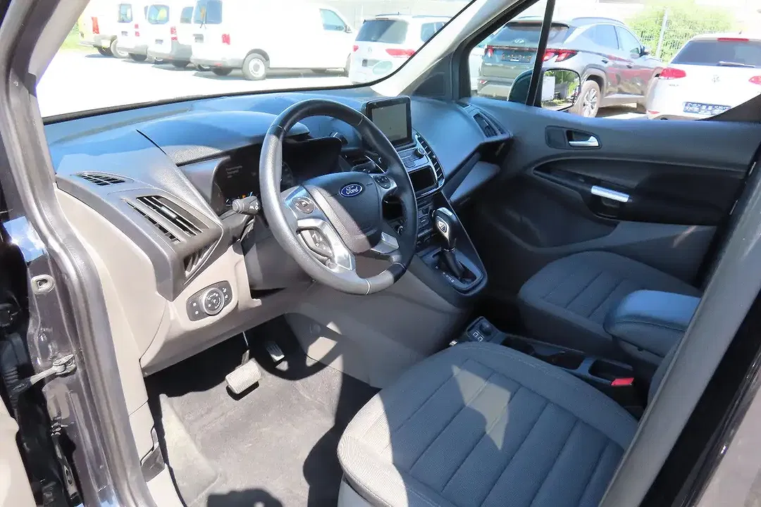 Ford Grand Tourneo Titanium - Thumbnail 18