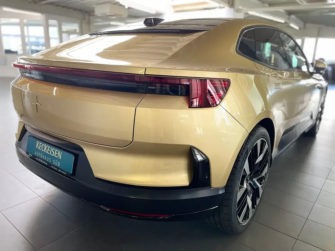 Polestar 4 Performance Long Range - Thumbnail 4