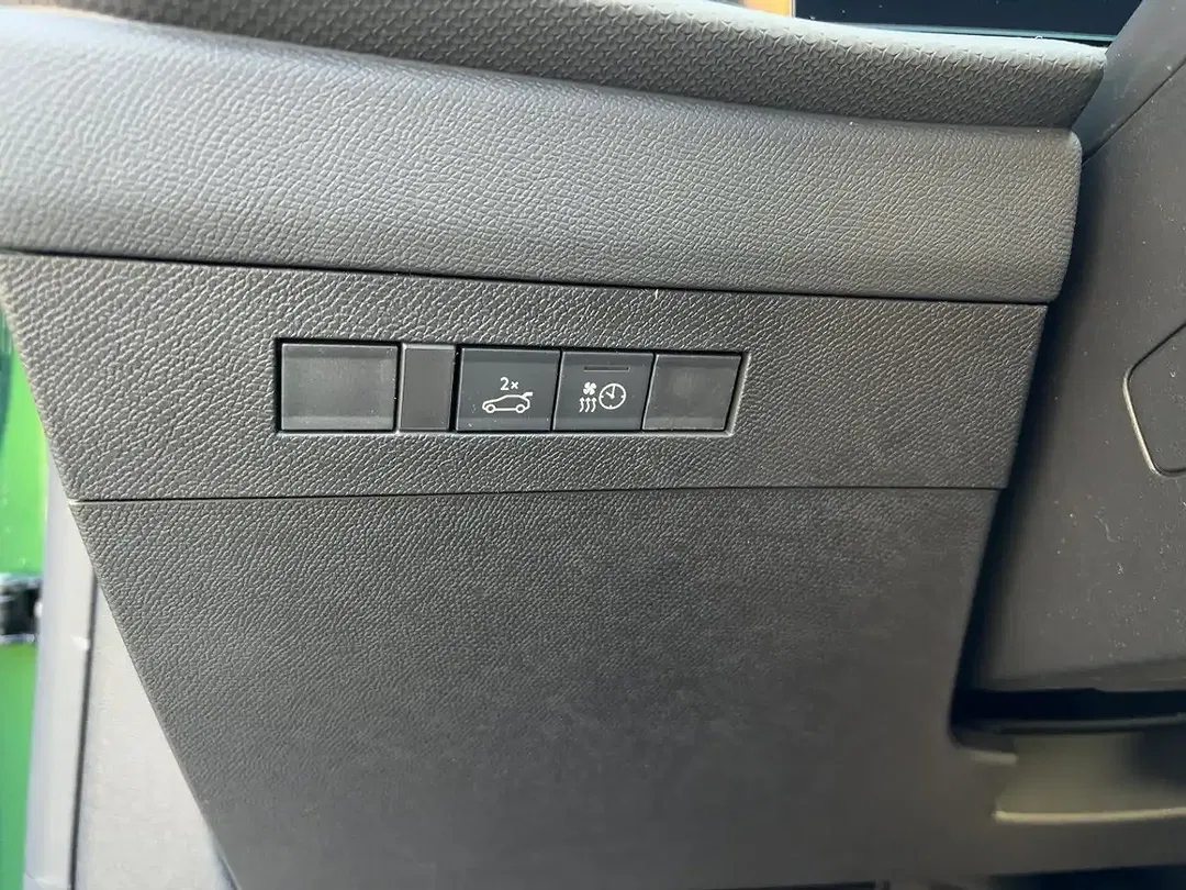 Opel Astra EV Ultimate - Thumbnail 18