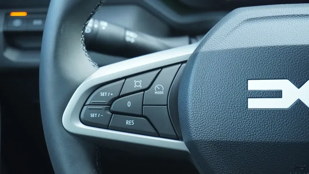 Dacia Duster MHEV Expression - Thumbnail 13