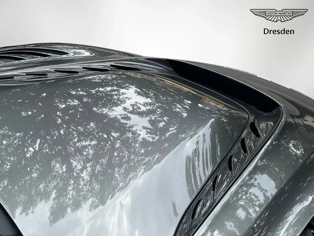 Aston Martin DBS 770 Ultimate - Thumbnail 6