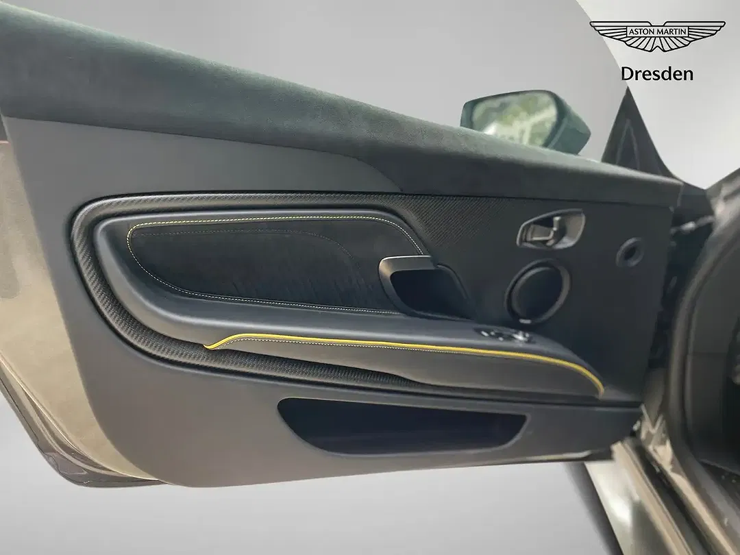 Aston Martin DBS 770 Ultimate - Thumbnail 9
