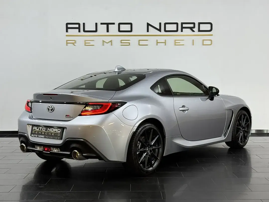 Toyota GR86 Premium - Thumbnail 8