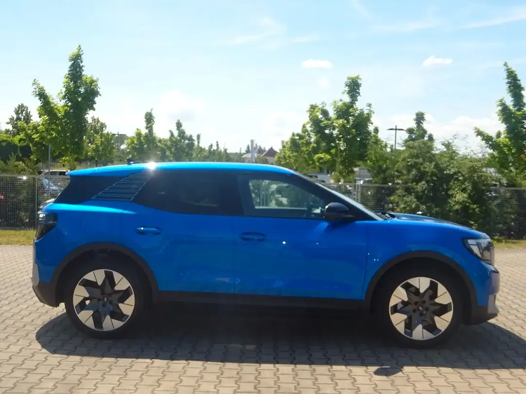 Ford Explorer Extended Range Premium - Thumbnail 9