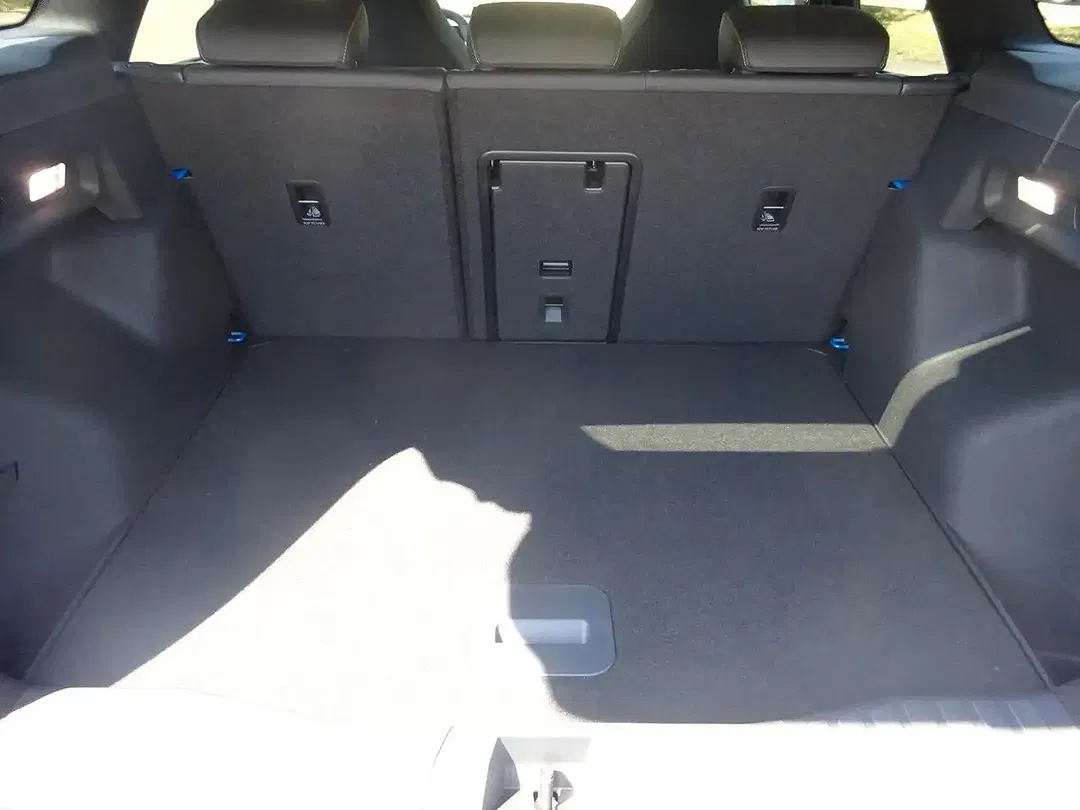 Ford Explorer Extended Range Premium - Thumbnail 5