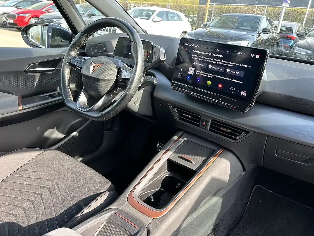 CUPRA Born - Thumbnail 10
