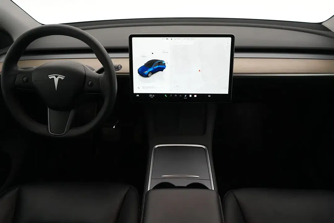 Tesla Model Y RWD - Thumbnail 7
