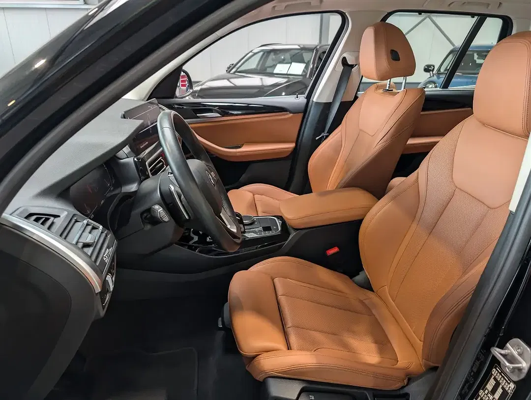 BMW X3 AUT xDrive - Thumbnail 8