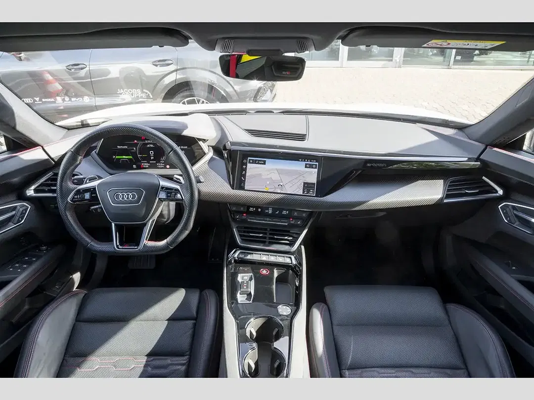 Audi RS e-tron GT quattro Matrix LED design - Thumbnail 11