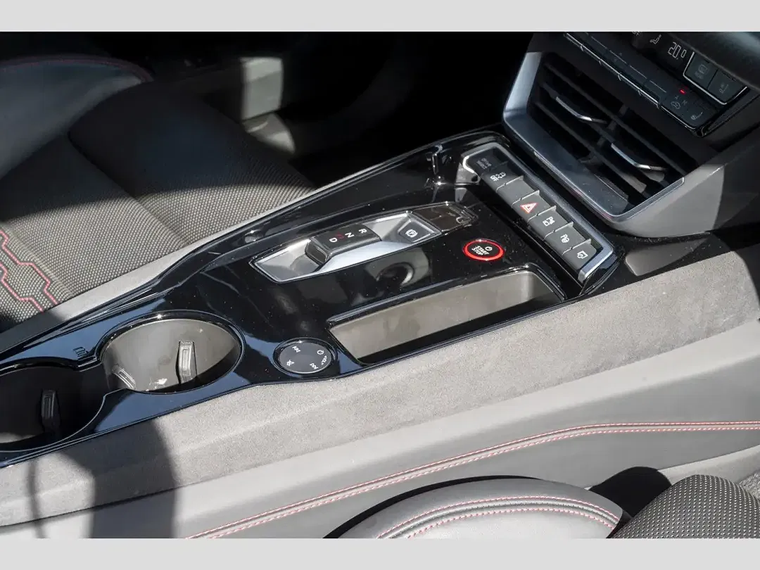 Audi RS e-tron GT quattro Matrix LED design - Thumbnail 8