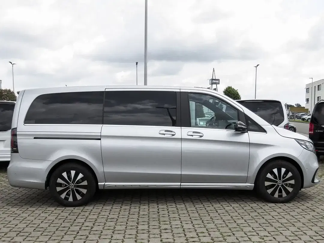 Mercedes-Benz EQV 300 AIRMATIC Avantgarde - Thumbnail 3