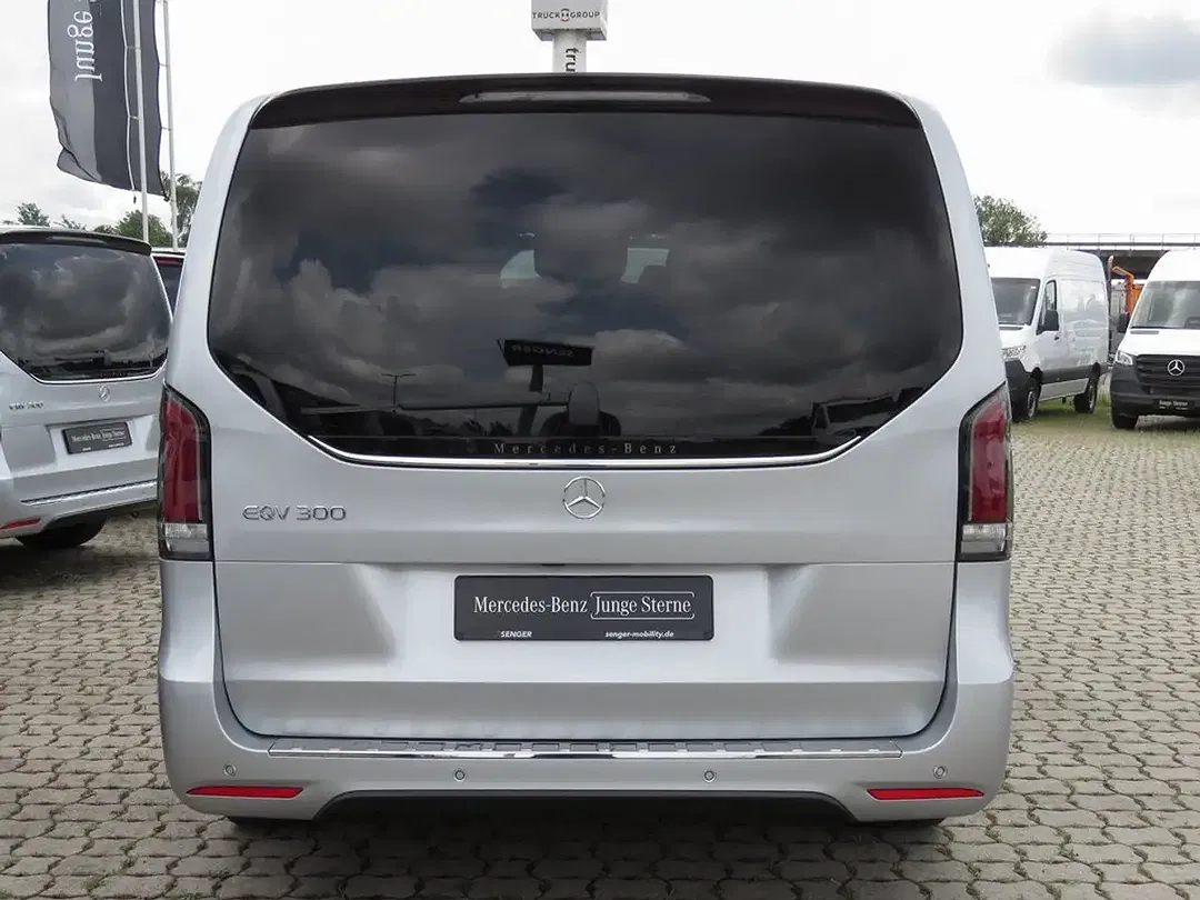 Mercedes-Benz EQV 300 AIRMATIC Avantgarde - Thumbnail 4