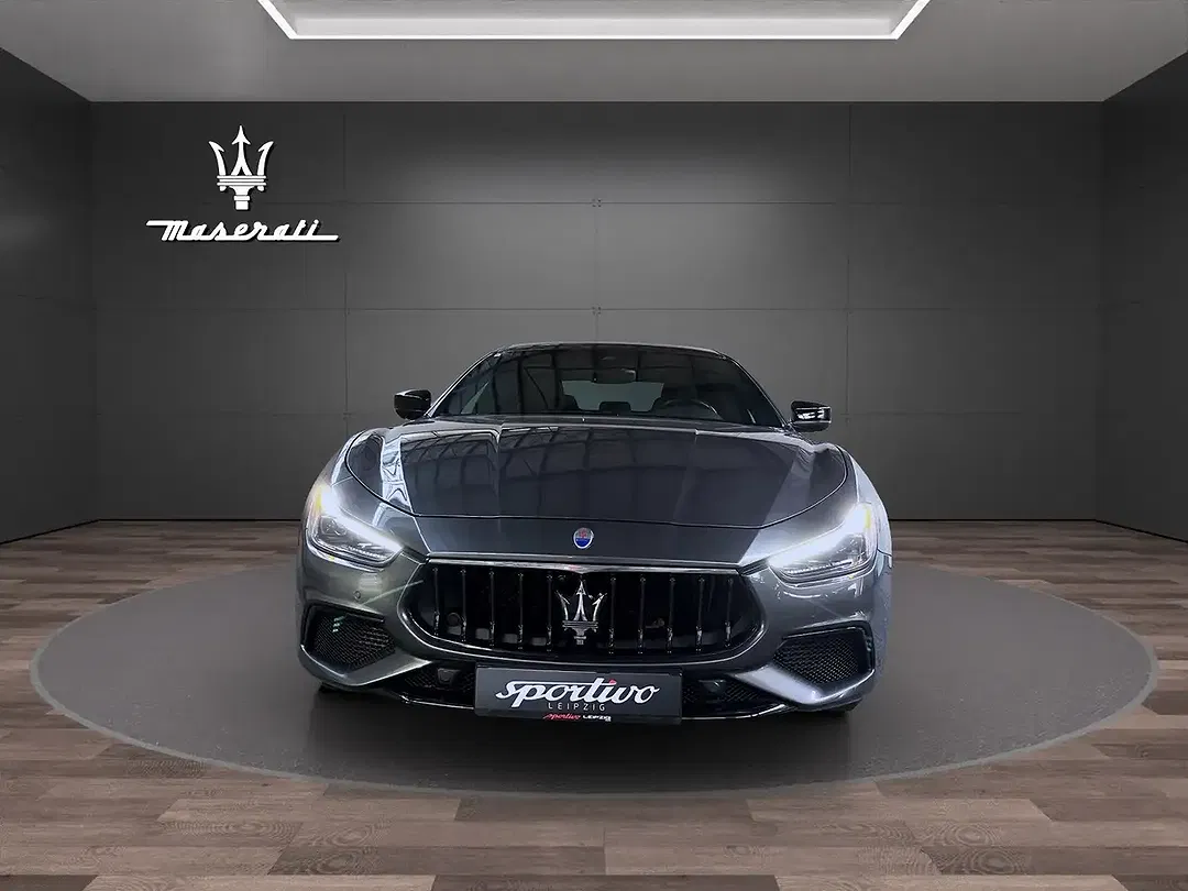 Maserati Ghibli Q4 S Modena - Thumbnail 3