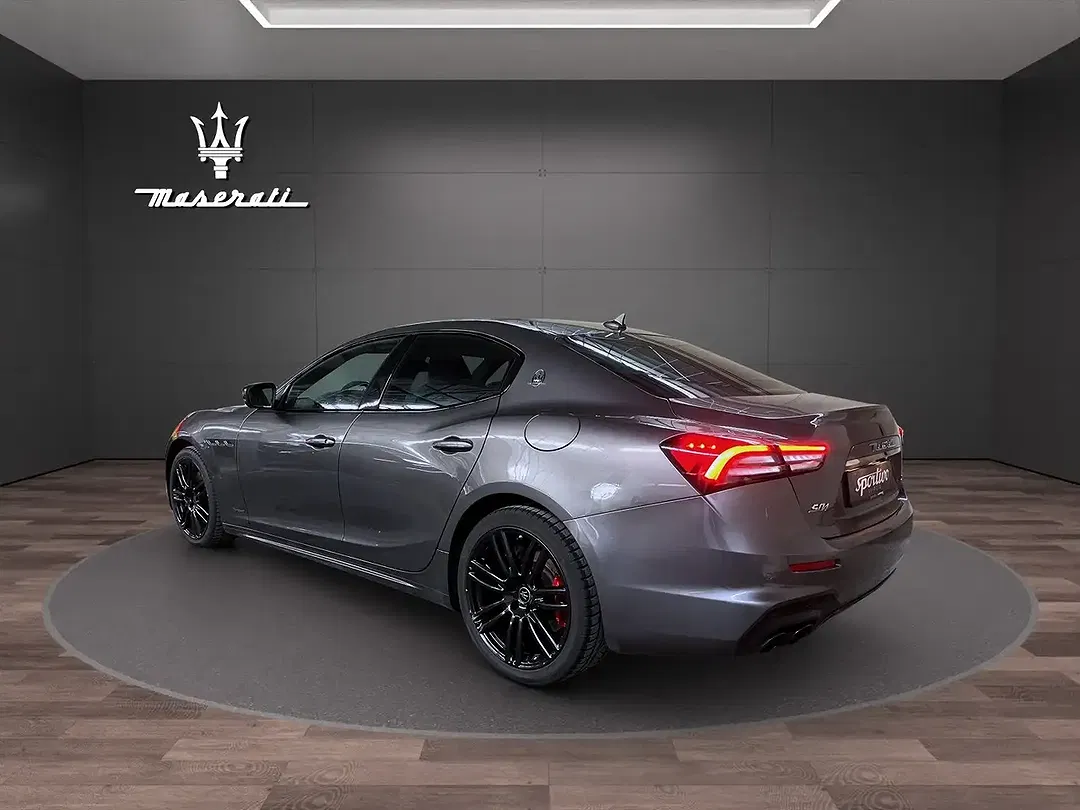 Maserati Ghibli Q4 S Modena - Thumbnail 5