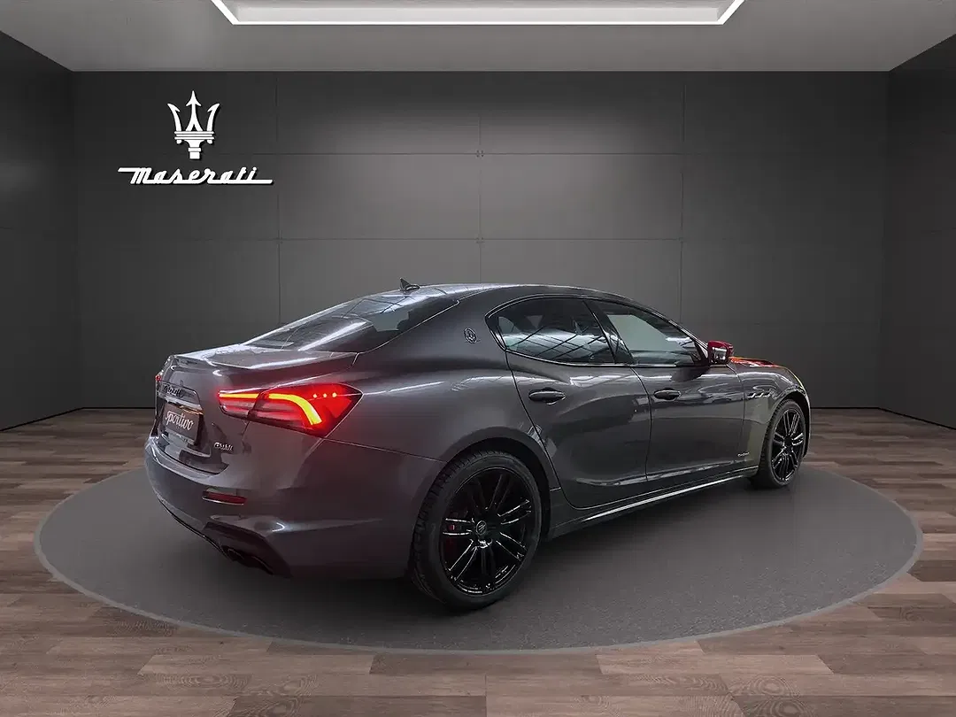 Maserati Ghibli Q4 S Modena - Thumbnail 7