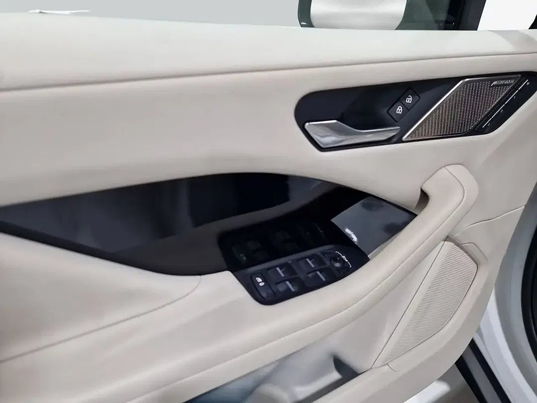 Jaguar I-Pace EV400 4x4 S - Thumbnail 14