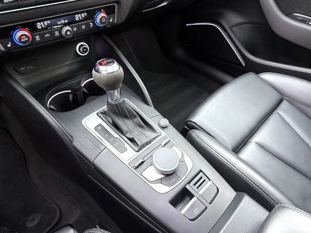 Audi RS3 2.5 TFSI quattro Sportback - Thumbnail 11