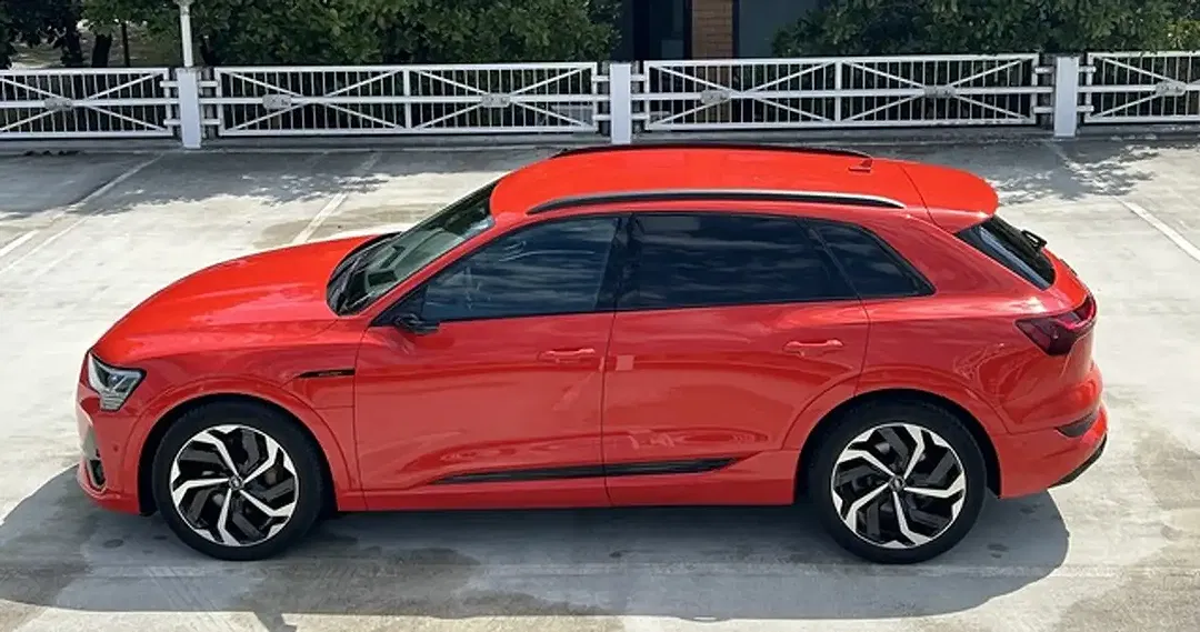Audi e-tron 55 quattro S line - Thumbnail 10