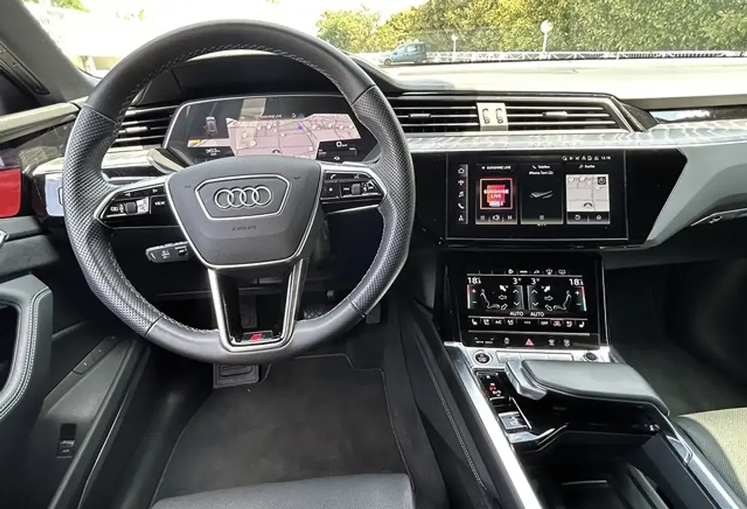 Audi e-tron 55 quattro S line - Thumbnail 12