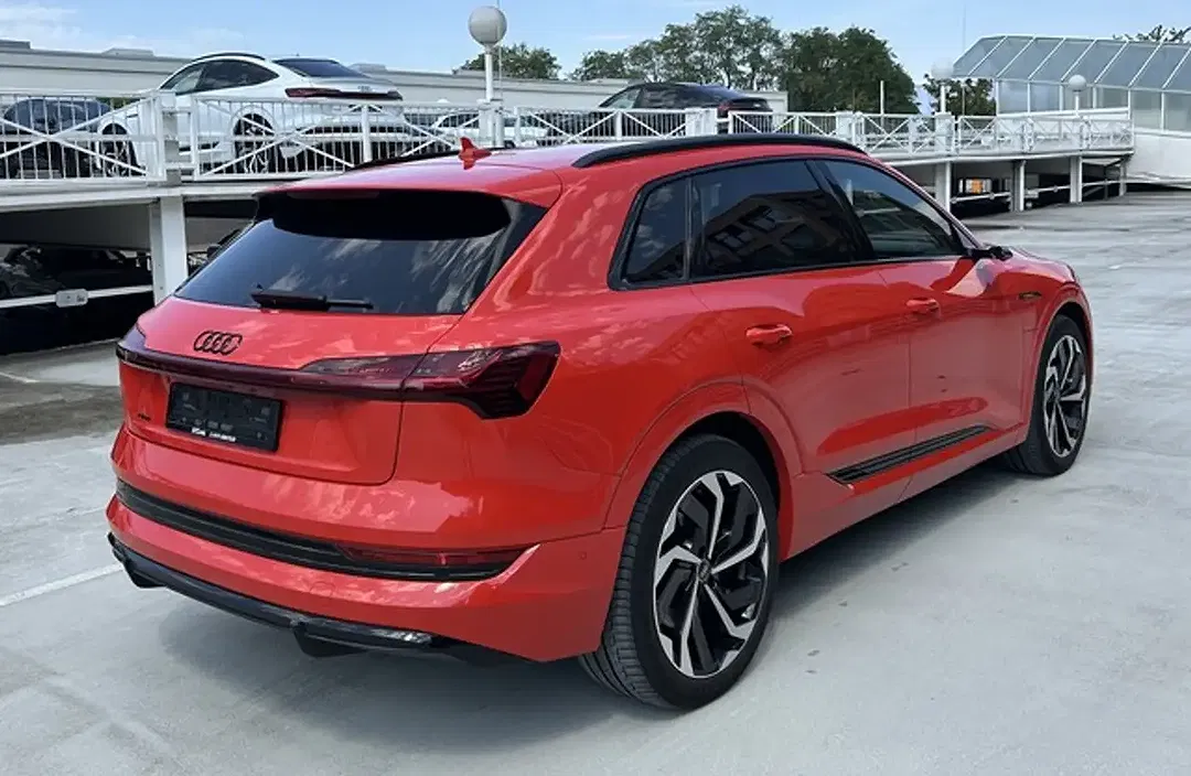 Audi e-tron 55 quattro S line - Thumbnail 6