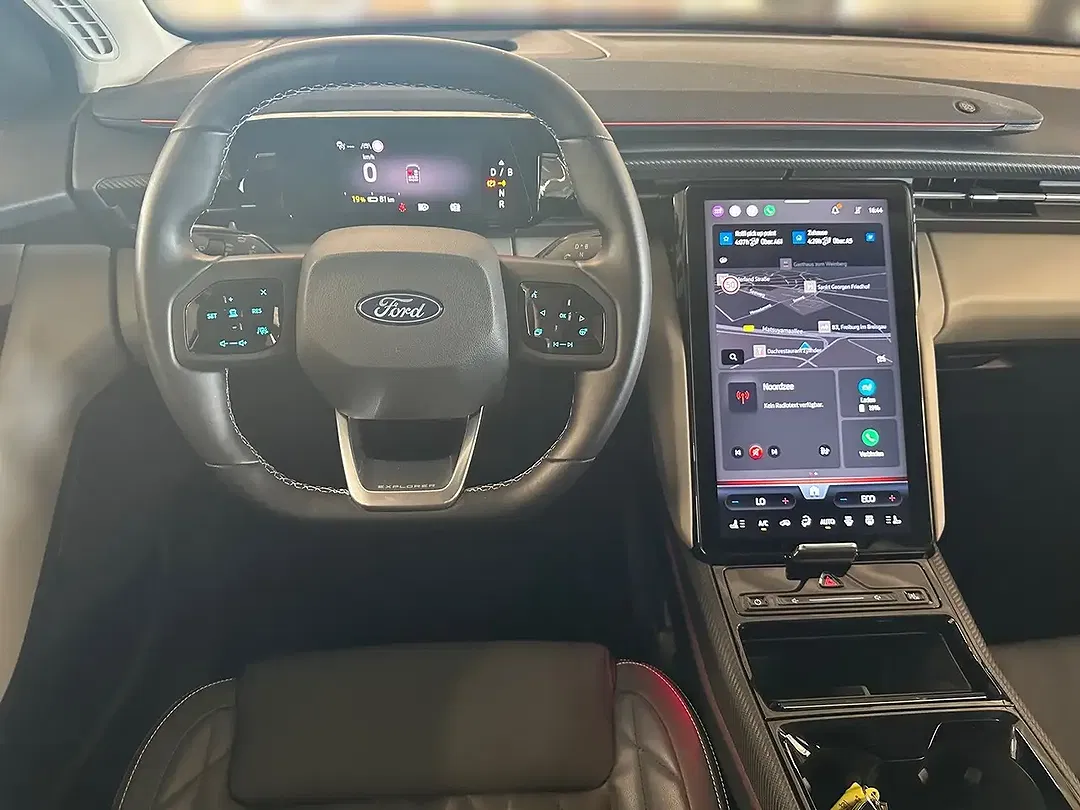 Ford Explorer Extended Range Premium - Thumbnail 12