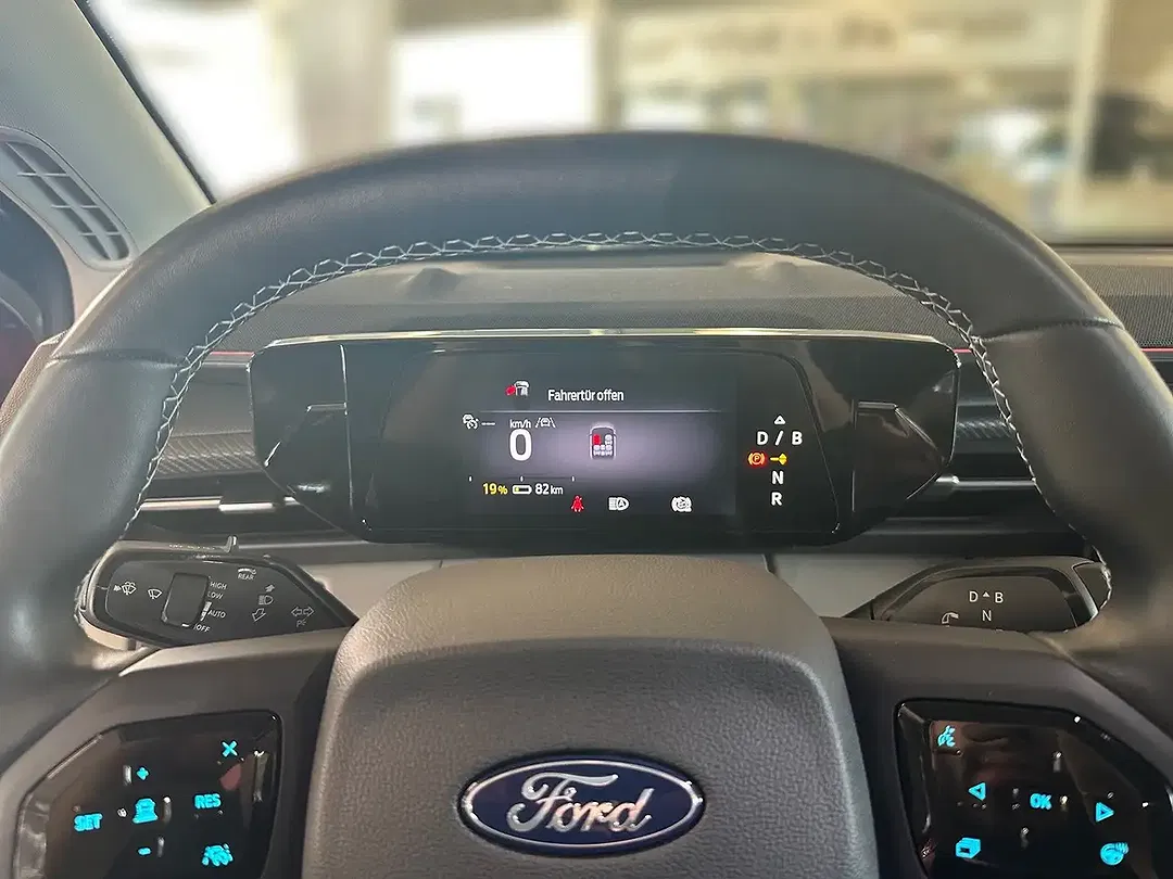 Ford Explorer Extended Range Premium - Thumbnail 13