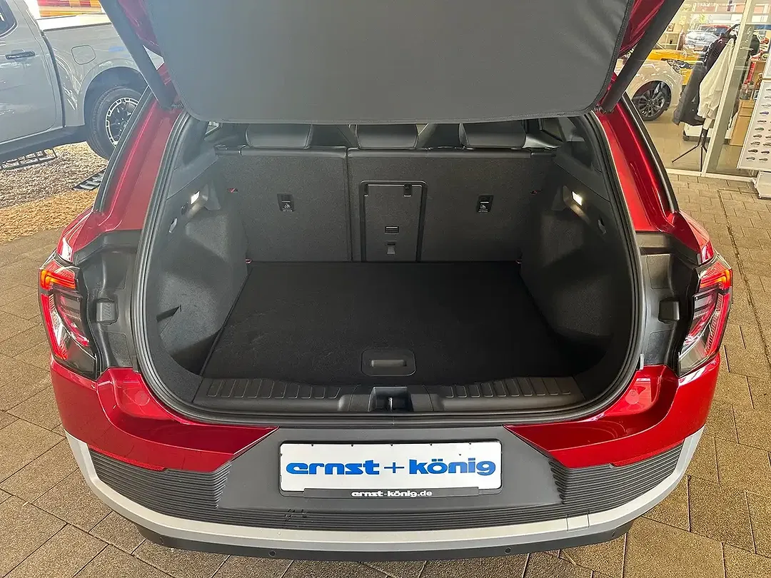 Ford Explorer Extended Range Premium - Thumbnail 8