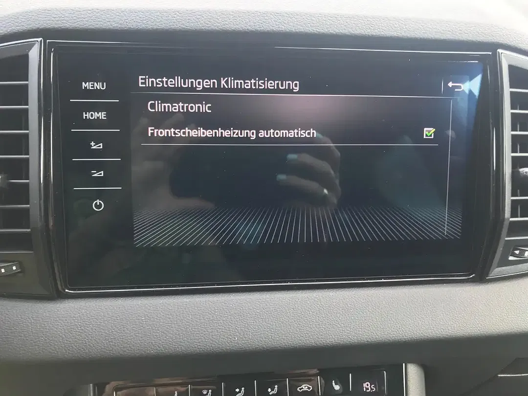 Skoda Karoq Sportline - Thumbnail 14