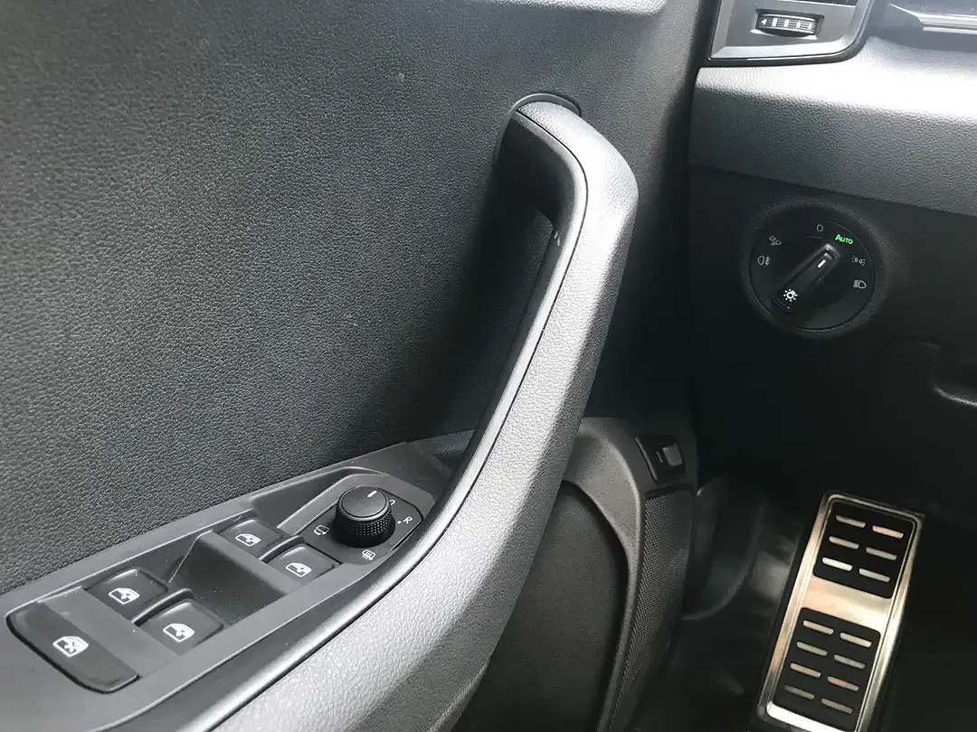 Skoda Karoq Sportline - Thumbnail 23
