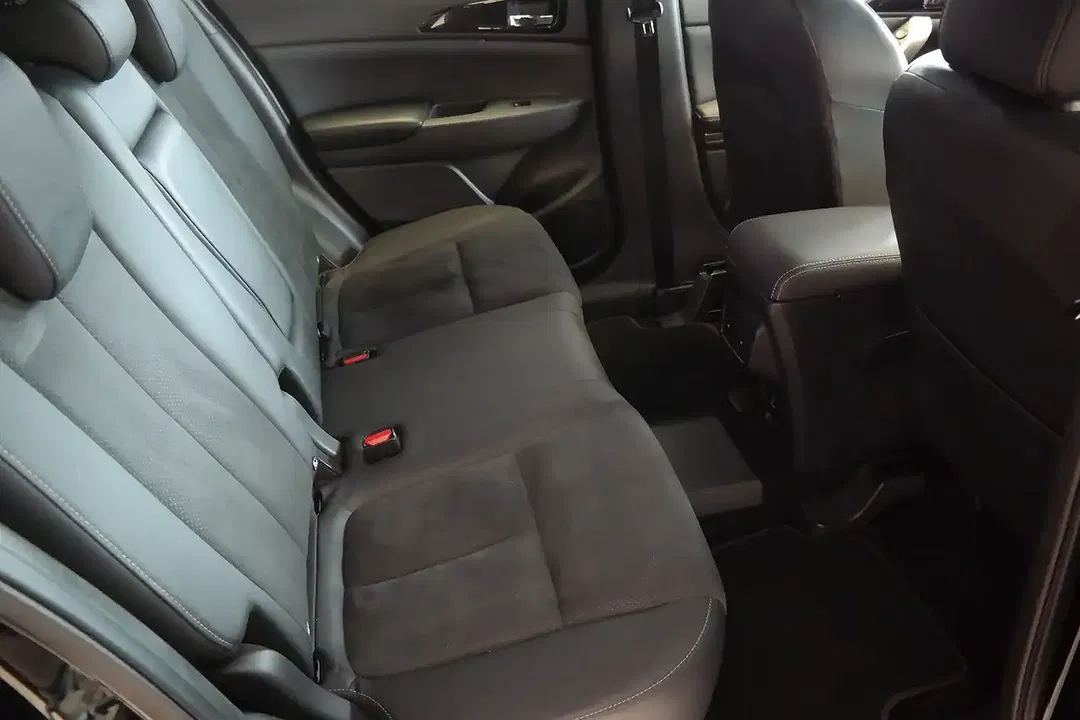 Mitsubishi Eclipse Cross PHEV Plus - Thumbnail 12