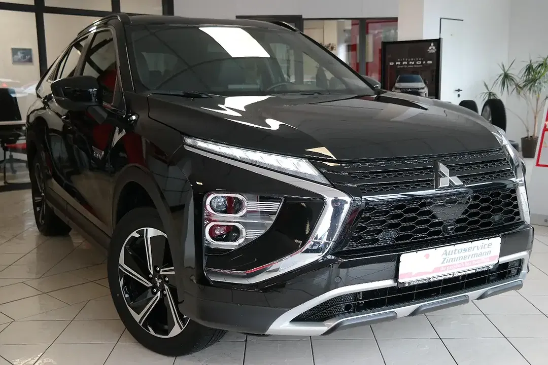 Mitsubishi Eclipse Cross PHEV Plus - Thumbnail 3