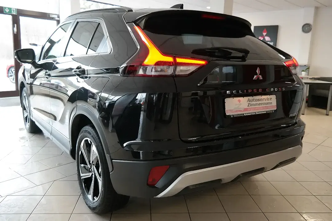Mitsubishi Eclipse Cross PHEV Plus - Thumbnail 4