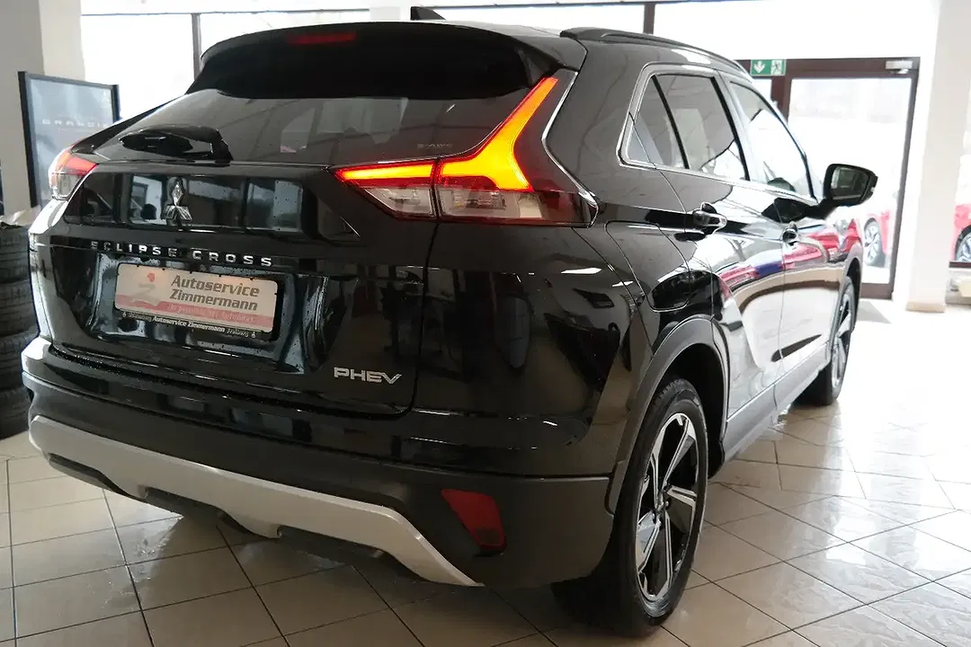 Mitsubishi Eclipse Cross PHEV Plus - Thumbnail 6
