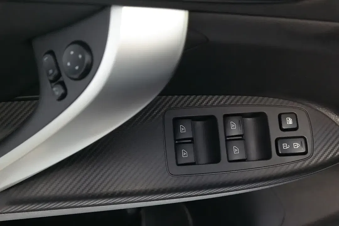 Mitsubishi Eclipse Cross PHEV Plus - Thumbnail 7