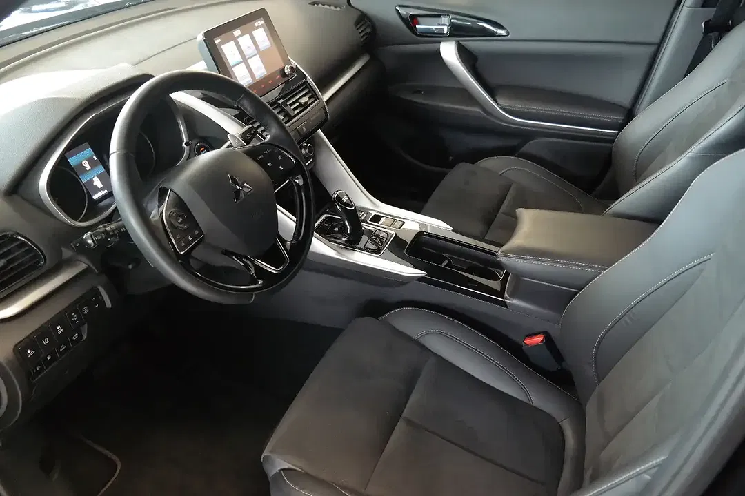 Mitsubishi Eclipse Cross PHEV Plus - Thumbnail 9