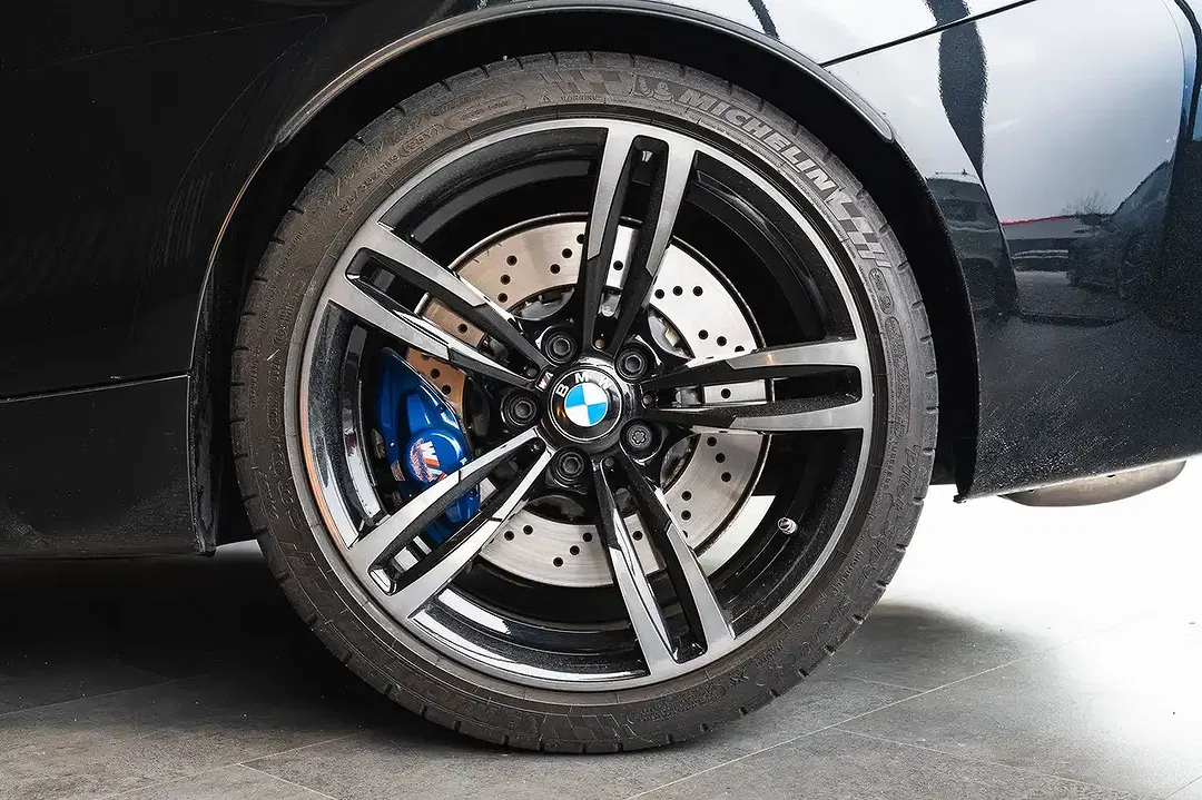BMW M2 Competition - Thumbnail 4