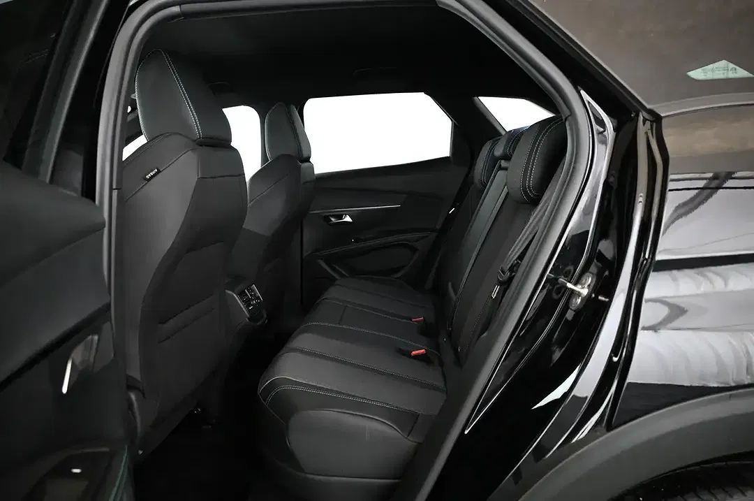 Peugeot 3008 180 e-EAT8 PHEV Allure Pack - Thumbnail 22