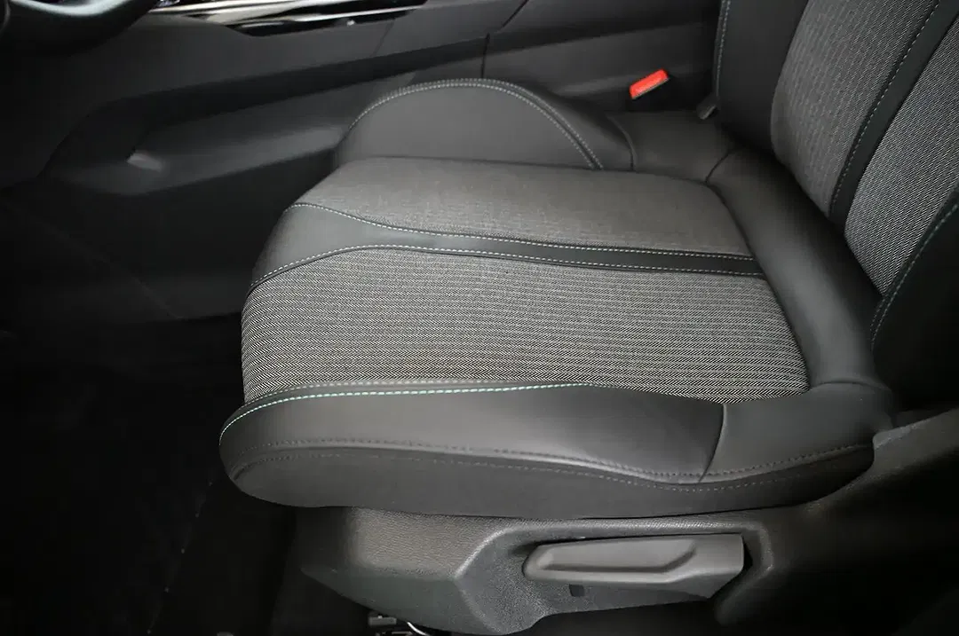 Peugeot 3008 180 e-EAT8 PHEV Allure Pack - Thumbnail 29
