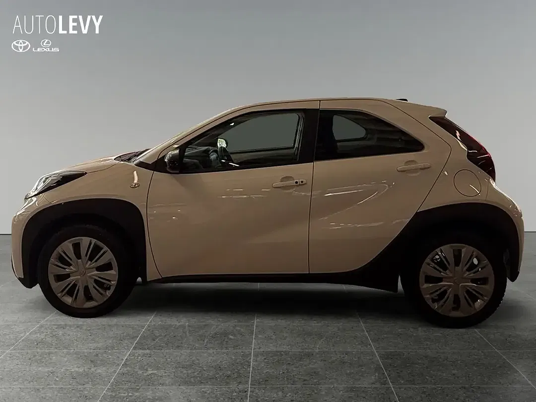 Toyota Aygo - Thumbnail 3