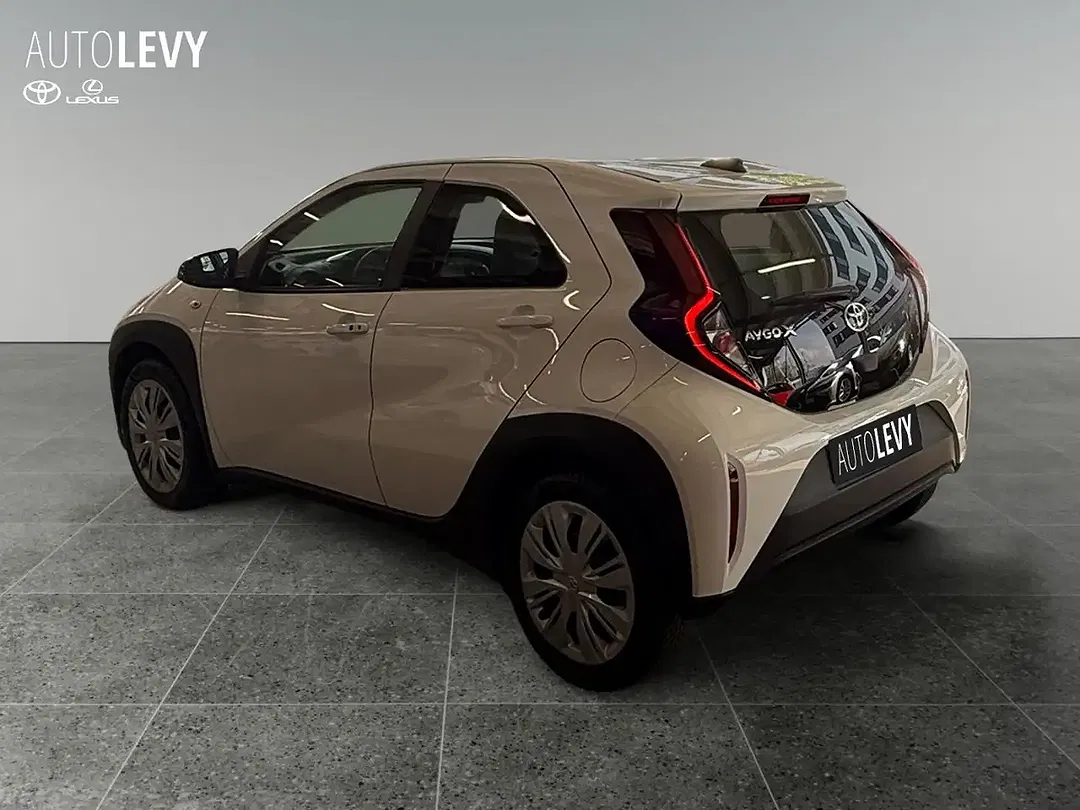 Toyota Aygo - Thumbnail 4
