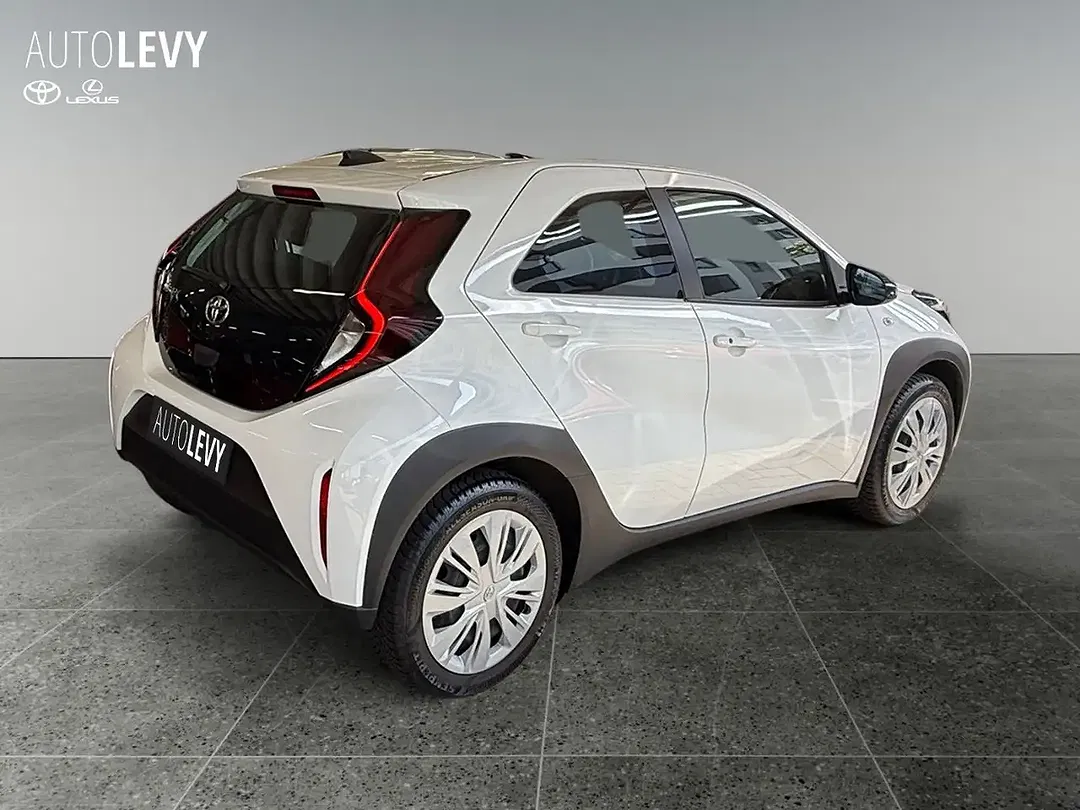 Toyota Aygo - Thumbnail 6