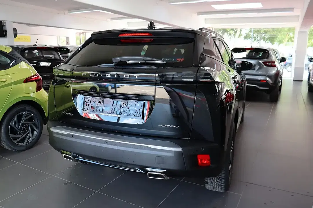 Peugeot 2008 145 e-DSC6 Hybrid GT - Thumbnail 4
