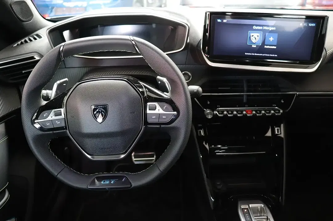 Peugeot 2008 145 e-DSC6 Hybrid GT - Thumbnail 8