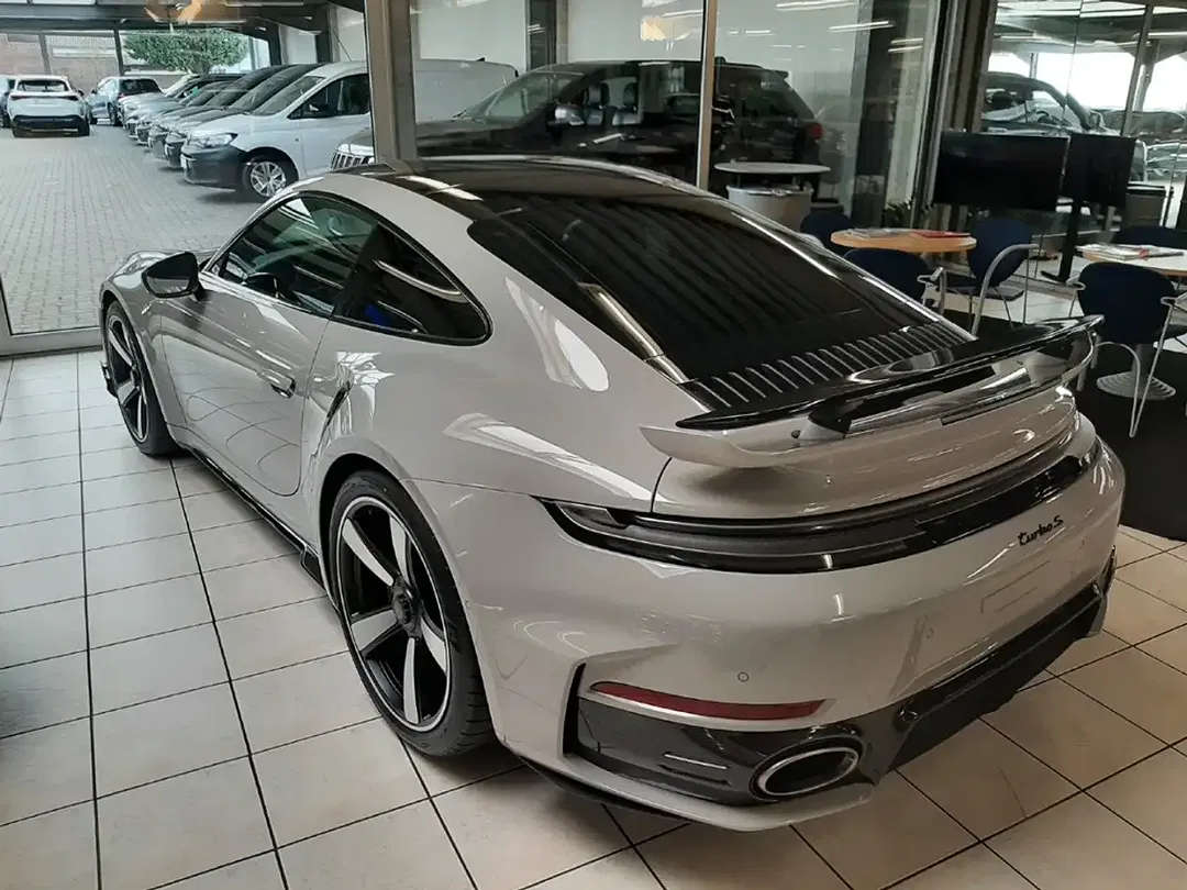 Porsche 911 Turbo S - Thumbnail 6