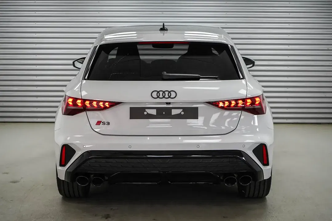 Audi S3 2.0 TFSI S tronic quattro Sportback - Thumbnail 3