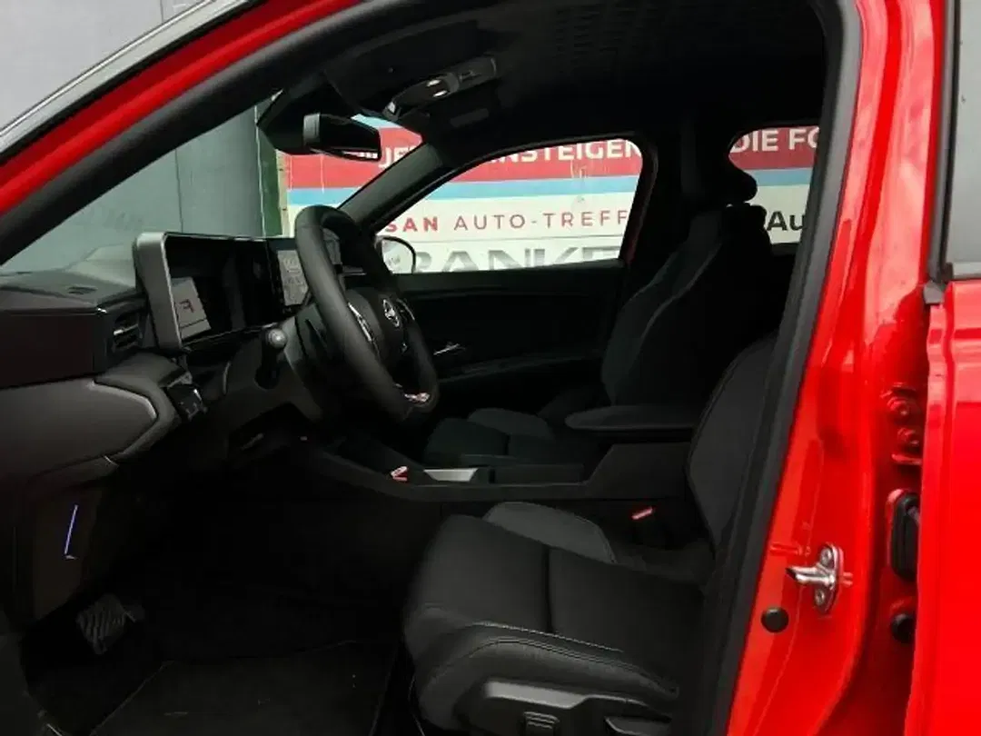 Nissan Micra - Thumbnail 10