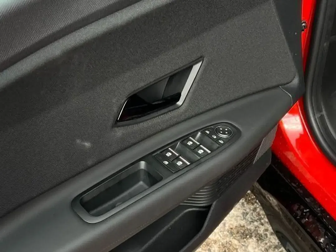 Nissan Micra - Thumbnail 8